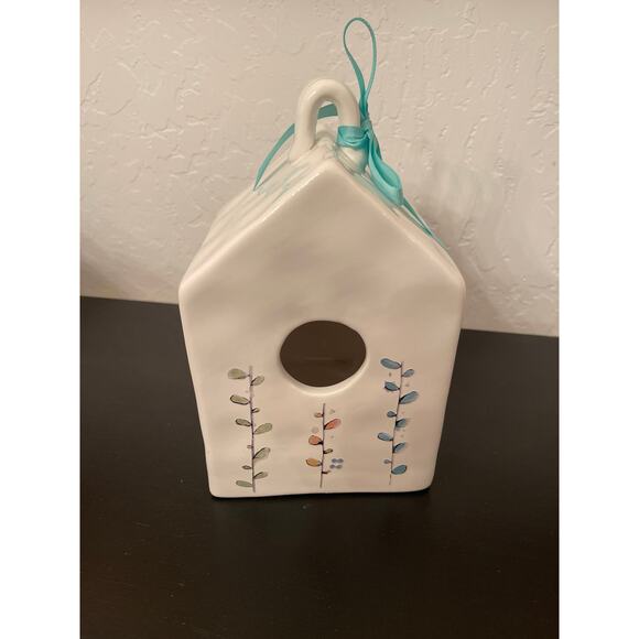 Cute vines bird house
NOT RAE DUNN - Picture 1 of 5